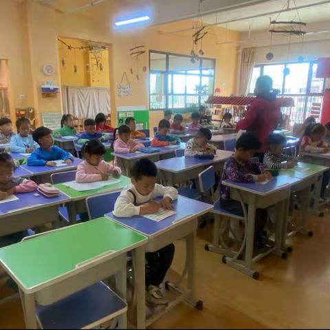 蓝二班🥷🏻忙碌又美好的一天