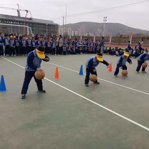 享受运动快乐 绽放生命光彩——文惠小学一年级篮球、足球联赛掠影