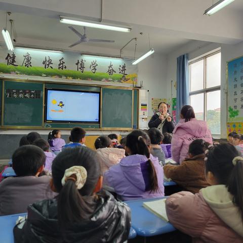复习讲评展风采——濮阳县第九小学语文听评课活动