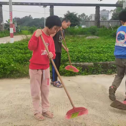 小手拉大手，文明齐步走