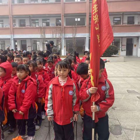 2023年11月29日“劳动励心智，薪火永相传，”铜仁市第二十八中学一年级（1）、（2）班