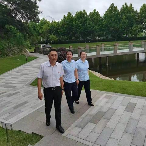 新区支行开展“立足岗位做贡献，我为党旗添光彩”主题党日活动