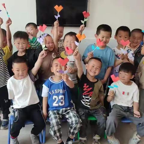 母亲节，为爱感恩——行别营学区黑佛头幼儿园母亲节活动