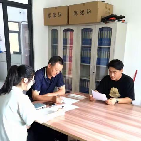 海一方小区党建工作指导员组织召开工作会