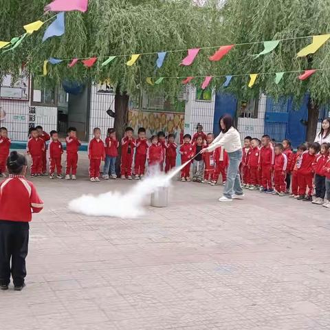 麻家寨幼儿园消防安全演练