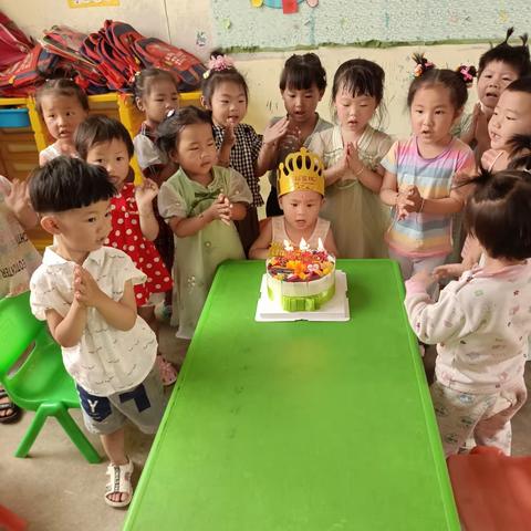 小博士幼儿园小朋友过生日啦～