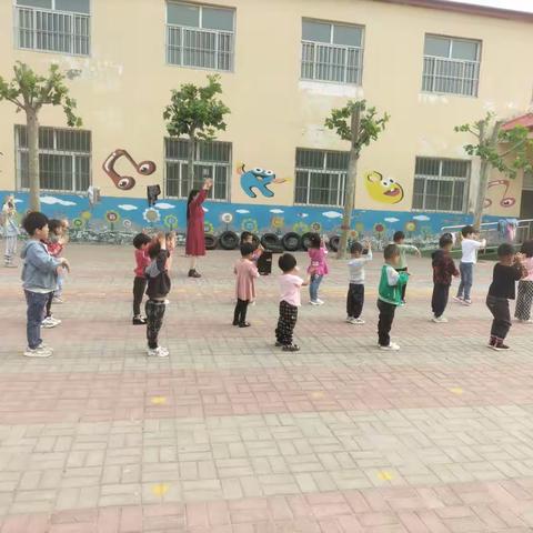 关爱学生幸福成长一一闪出光芒舞出风采