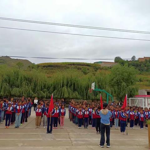 以强健之体魄，筑强健之中国———广河县李家坪小学迎国庆趣味运动会