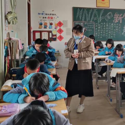 欢迎学生家长来校监考！