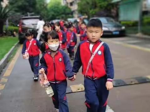 【艺林·星月幼儿园】宇宙一班之走进小学，快乐体验