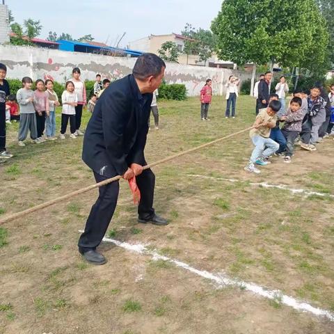 拔河比赛促团结，凝心聚力展风采——航空港区任泽小学春季拔河比赛