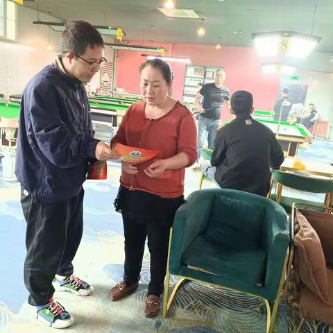 【铜川公安】禁毒宣传进场所 筑牢全民“防毒墙”