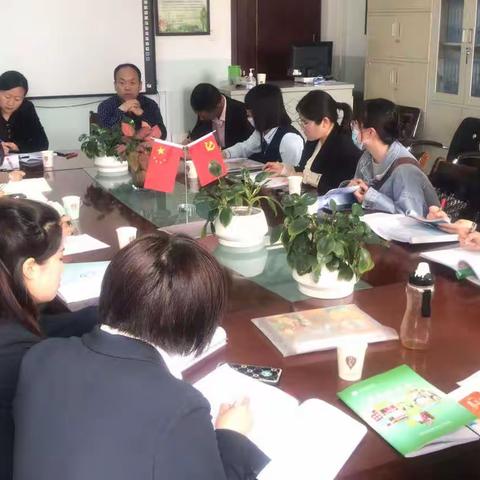 春风化细雨，润物促成长 ——联校领导到伞儿树学校听课、指导