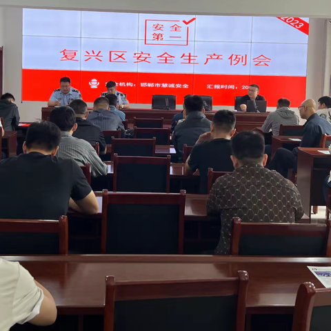 运管站组织召开运输企业安全生产培训会