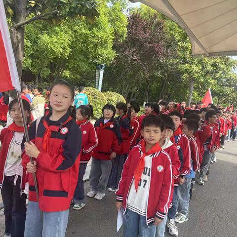 五四班科技馆研学活动：让我们一起开启研学之旅，探索未知的世界，收获知识和成长😄😄