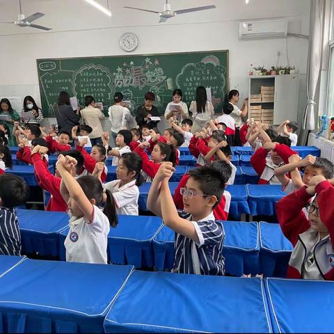 宜阳县红旗实验学校二六班家长开放日活动