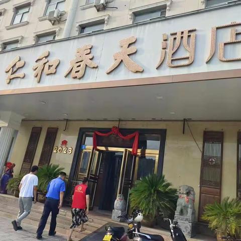 土城社区持续开展油烟治理及罐装液化气隐患排查工作