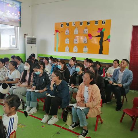 科学衔接   静待花开——水冶镇“幼小衔接”教育与“零起点”教学交流活动在小东关小学举行