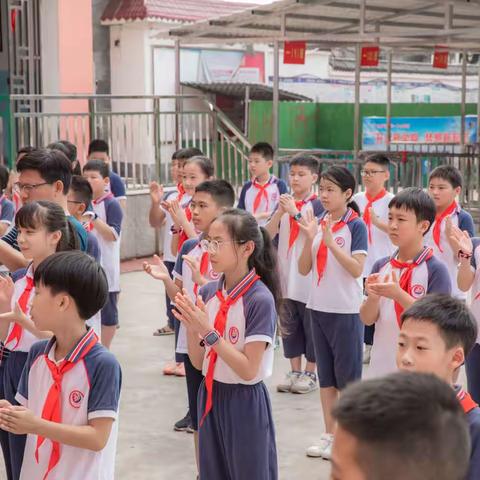 爱心善举显真情 捐赠助学暖人心——五一中心学校捐赠仪式