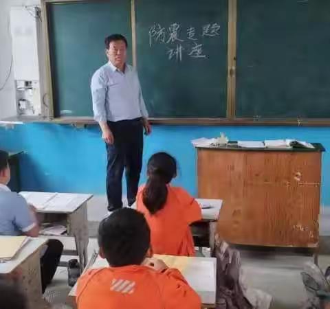 “防震记于心，演练践于行”——史垓小学地震应急演练