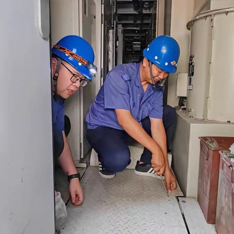 车载设备车间干部冲在前 职工勇担当