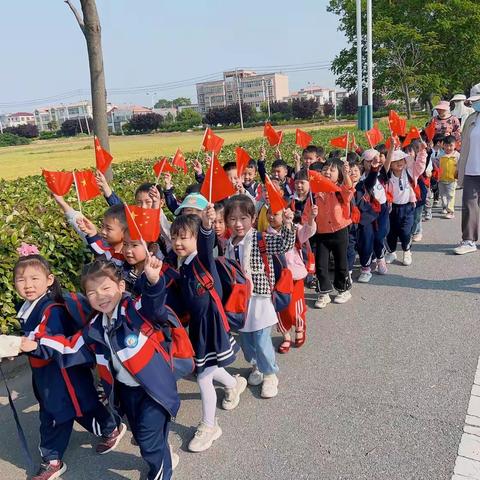 “亲近自然，拥抱夏天”——上蔡县第十六小学附属幼儿园户外踏青、野餐实践活动！