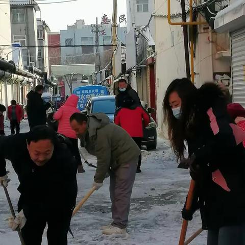 雪寒人心暖，齐心保出行