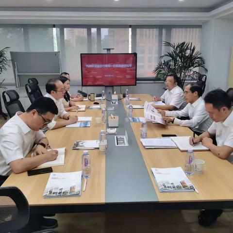 林进赴武汉分行                         科创中心开展工作调研