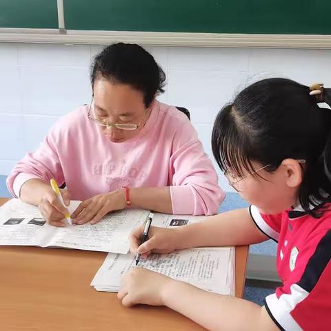 多彩课后服务  精彩校园生活