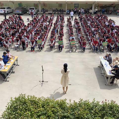 “感恩励志”演讲比赛专题活动