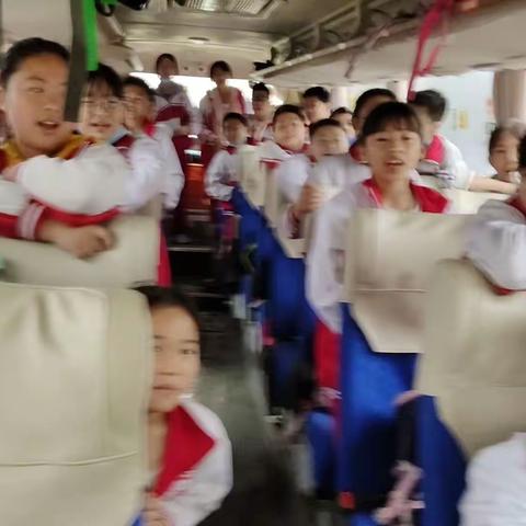 让知识去旅行--鹤山小学五(6)班研学旅行记