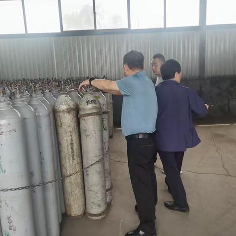 危化二科组织对我市危化经营企业开展帮扶指导服务