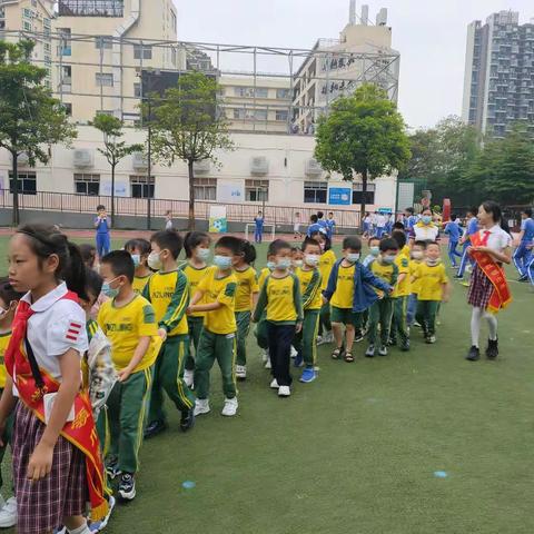 走进小学，筑梦成长