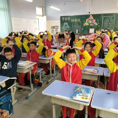 一路相伴            快乐成长