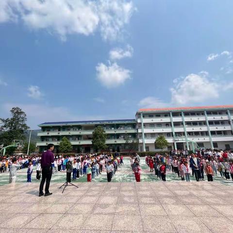 “防震减灾演练，筑牢安全防线”——高洲中心小学防震演练