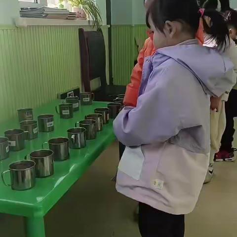 元气满满的一周结束了，我们感叹时间匆忙之余，也在回味日子留下的快乐🥰🥰