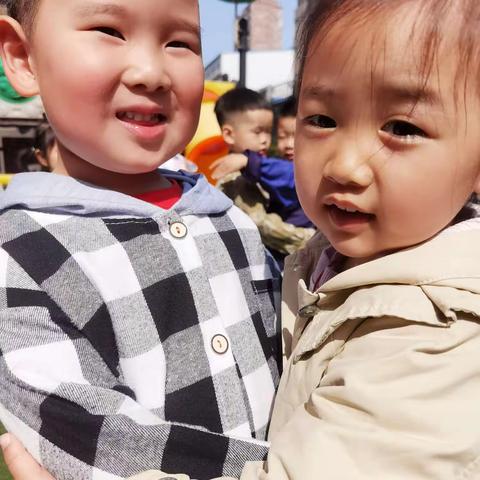 东郡幼儿园 托一班 开开心心😜最羡慕的年纪😍