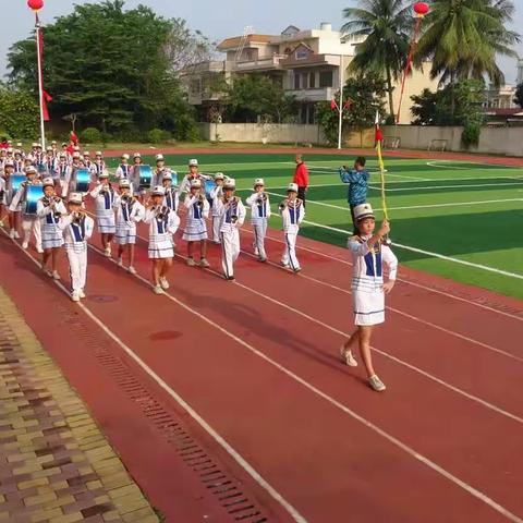 万宁市第三小学一、二年级家长会邀请函