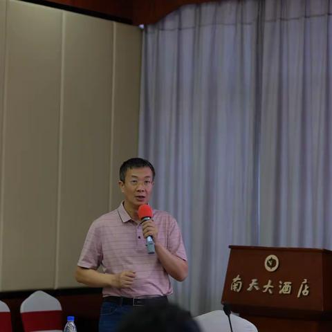 专家讲座学方法，课题研究促提升——南宁市第二十一中学2023年教师能力提升培训班专题讲座