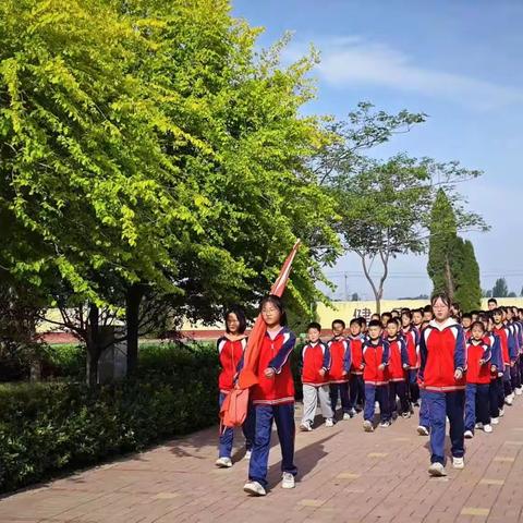 浓情五月天 情暖母亲节——张北第一小学第十四周工作剪影