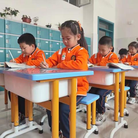 一笔一划，妙趣生花——广饶县乐安小学一年级五班汉字书写纪实