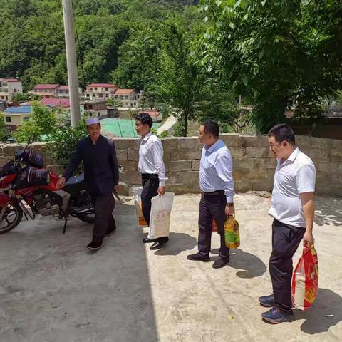 米粮镇慰问民族宗教人士