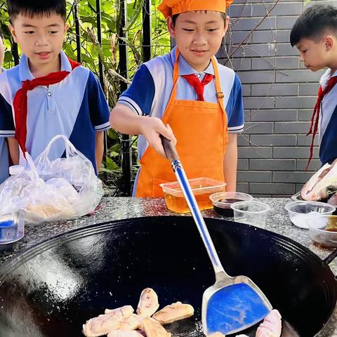 人间烟火，烹饪有我——南宁市良庆区那黄小学1903蚂蚁中队主题烹饪课活动