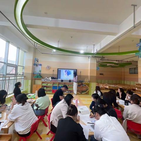 临沂西城实验学校幼儿园教研会——如何培养幼儿的探究能力