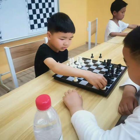 小兵奕智国际象棋对弈活动“以棋会友”第四期开始啦！！