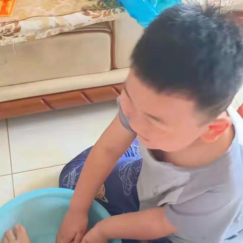 禹州市双语实验学校一年级——以爱之名，致敬母亲