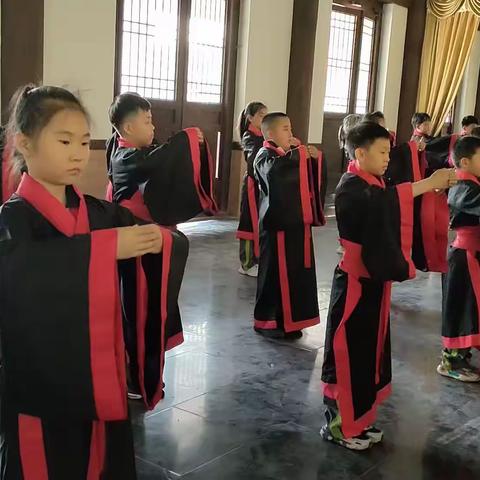 昆仑中心小学四年级二班研学之旅