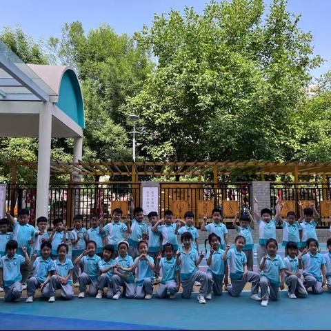 参观小学初体验，幼小衔接促成长 ——大三班参观小学活动