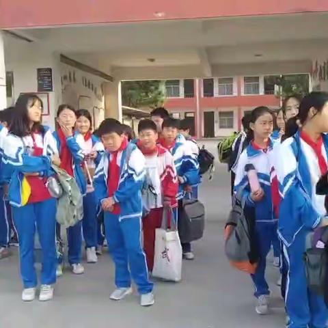 全环境立德树人——记武胜桥镇牛口小学开封研学之旅