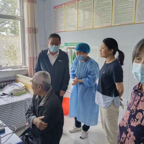 走入基层.深入调研—卫健局局长王长林一行三人到临盘街道办事处卫生院现场指导工作